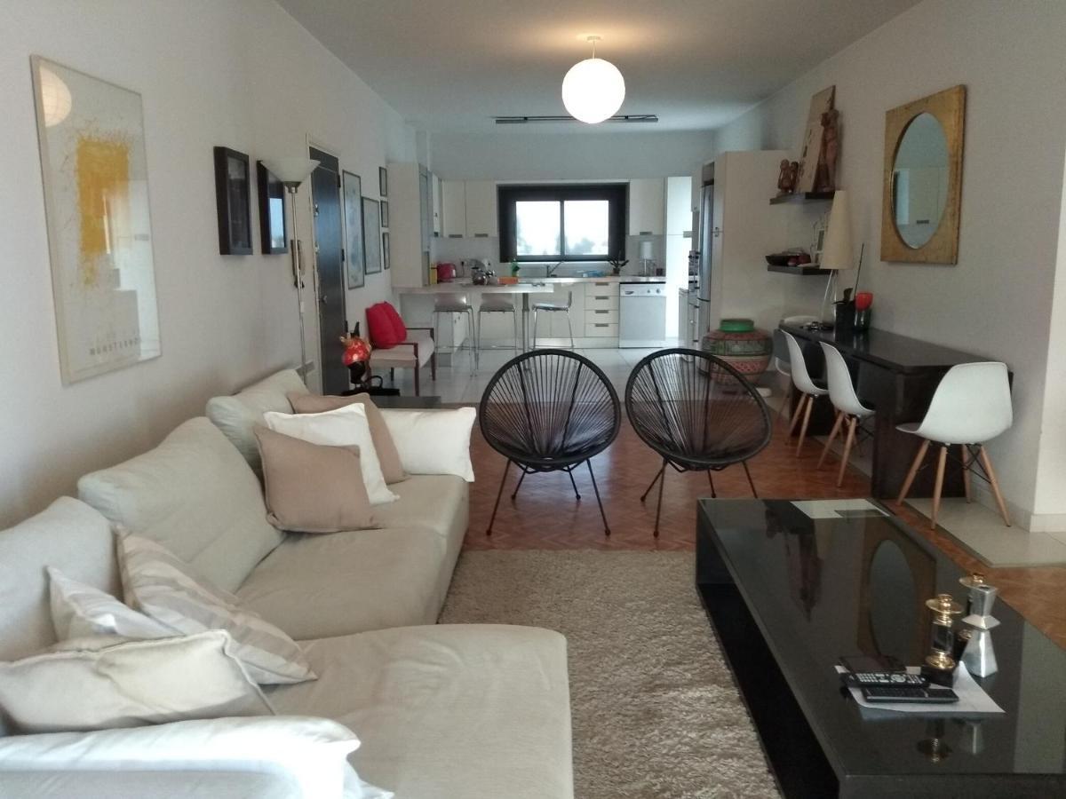 Seaside Spacious Apartment With Sea View Limassol Luaran gambar